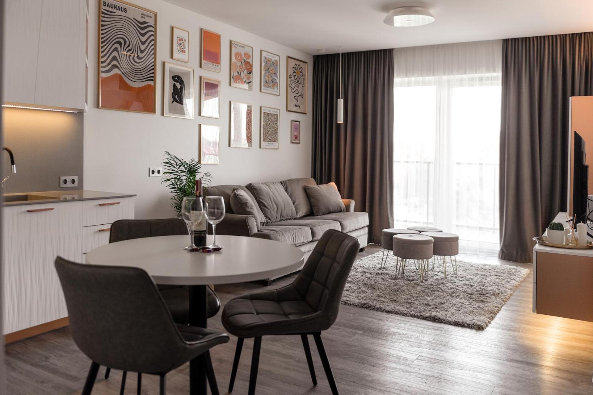 Bright Kaunas Apartment With Castle View Buitenkant foto