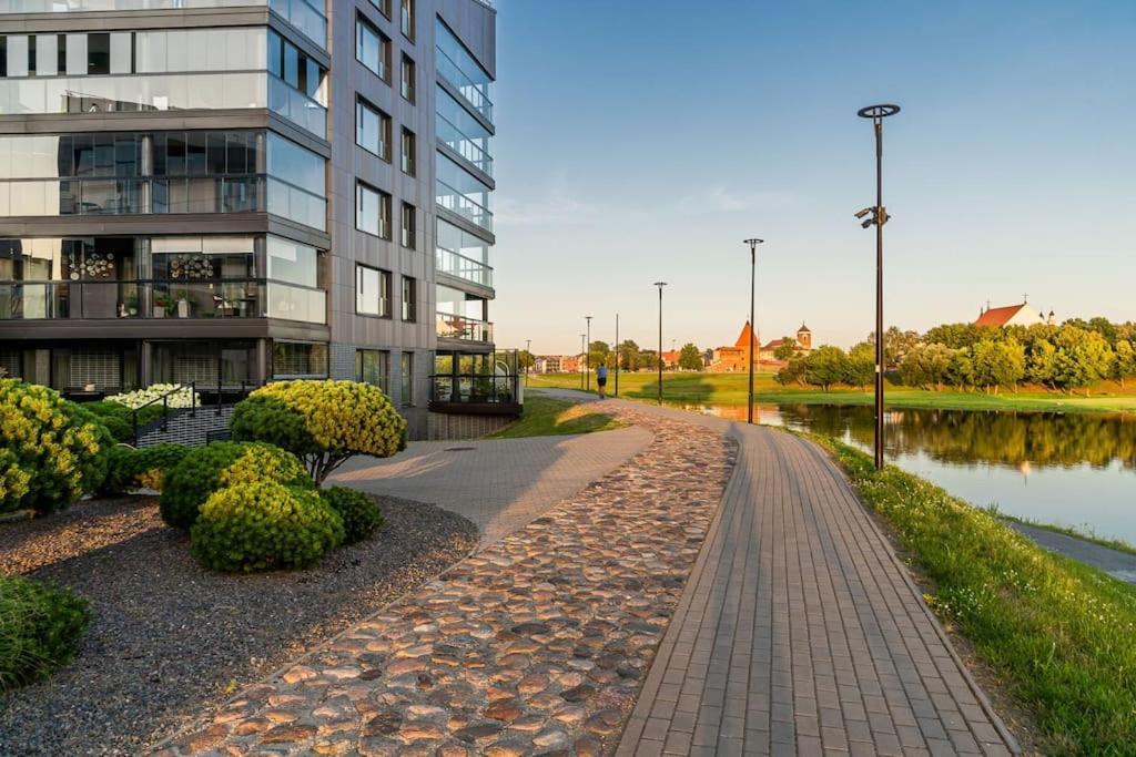 Bright Kaunas Apartment With Castle View Buitenkant foto