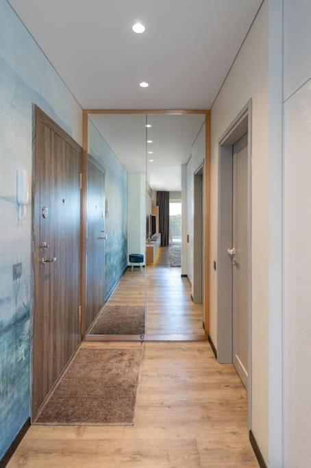Bright Kaunas Apartment With Castle View Buitenkant foto