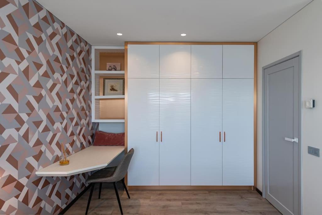 Bright Kaunas Apartment With Castle View Buitenkant foto
