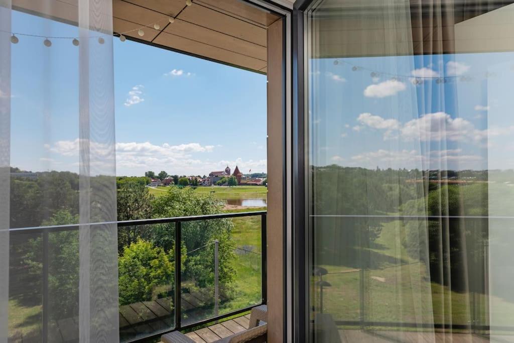 Bright Kaunas Apartment With Castle View Buitenkant foto